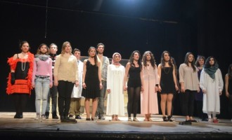 Successo per gli studenti del ‘Raeli’ di Noto per lo spettacolo teatrale “I luoghi della memoria”