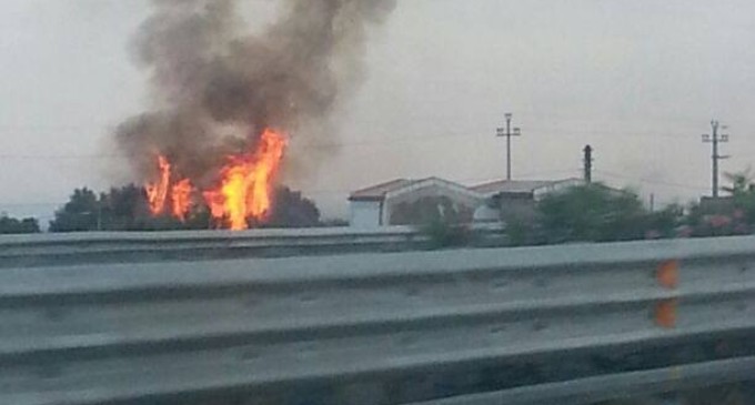 Avola. Ultim’ora. Pomeriggio di fuoco, 3 incendi in contemporanea