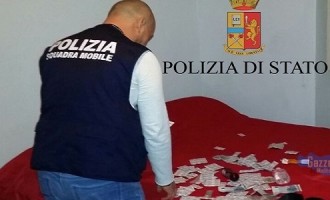 Modica. Scoperta casa a ‘luci rosse’,due ‘clienti’ si lanciano dal balcone per sfuggire alla polizia