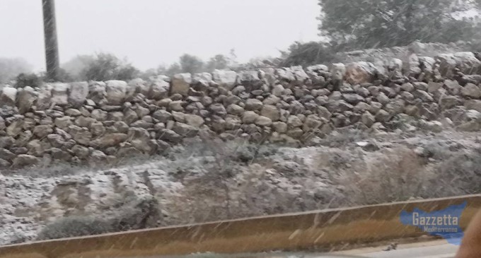 Noto, neve da Testa dell’Acqua a Palazzolo, in serata fiocchi attesi in città