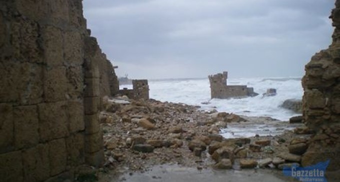 Avola: Zaffarana di Collettivo Artisti Iblei: “Il crollo dell’arco della tonnara rappresenta la perdita di un simbolo, della cultura”