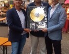 Noto, a Ferrara premiato col disco d’oro Corrado Puliatti per la canzone “Incancellabile”