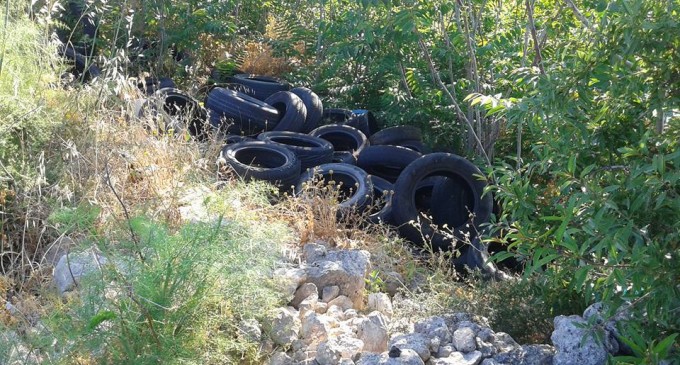 Noto, guerra a chi sporca, tolleranza zero per coloro che abbandonano i rifiuti in giro