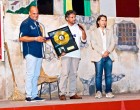 Noto. Premiato il cantante netino Corrado Puliatti per il disco d’oro e il successo raggiunto