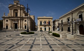 Rosolini. Una fiaccolata per la giornata internazionale contro la violenza sulle donne