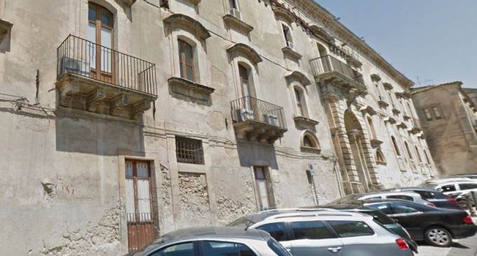 Noto. In vendita l’ex caserma dei Carabinieri di via Ruggero Settimo, oggi sede di uffici comunali